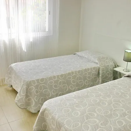 With 2 Bedrooms In Quarteira, With Wonderful View, Pool Appartement Quarteira